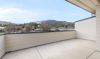 138 Clear Creek Dr, Ashland, OR 97520