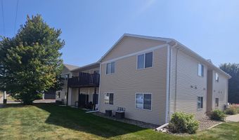 4524 Steinbeck St, Ames, IA 50014