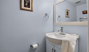 8307 PONDSIDE Ter, Alexandria, VA 22309