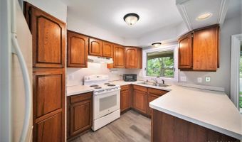 2923 Burlington Ct, Ann Arbor, MI 48105