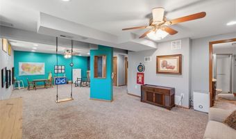 329 Gateford Dr, Ballwin, MO 63021
