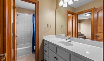 15197 Uplander St NW, Andover, MN 55304