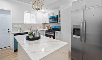 433 N ROBINSON St, Baltimore, MD 21224