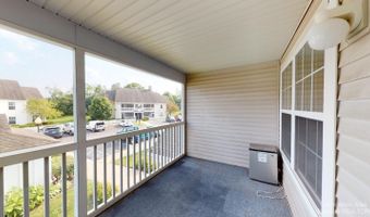 2795 S Knightsbridge Cir, Ann Arbor, MI 48105