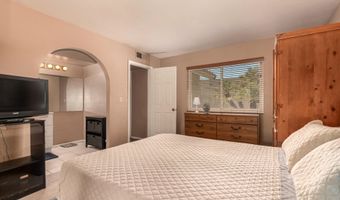 1382 N TAMARISK Dr, Chandler, AZ 85224