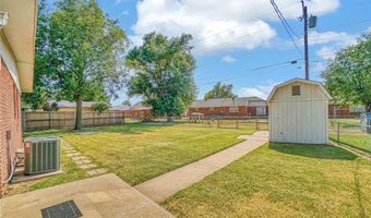 1909 N Flamingo Ln, Altus, OK 73521