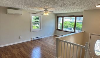 57 Friendship St, Newport, RI 02840