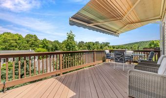 37 September Ln 37, Beacon Falls, CT 06403