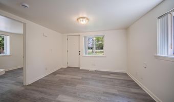 2472 Hawks Ave 1, Ann Arbor, MI 48108