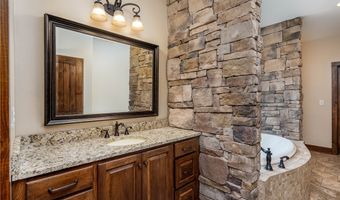 1388 Cypress Pointe Dr, Akron, AL 35449