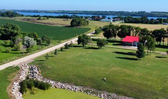 48103 Grace Ln, Big Stone City, SD 57216