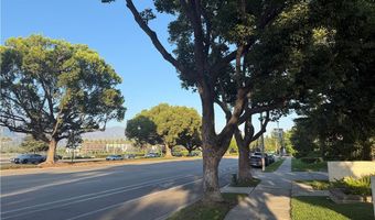 452 W Huntington Dr E, Arcadia, CA 91007