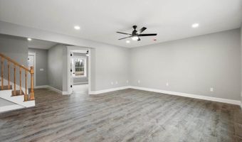 673 Streamside Ave, Hermon, ME 04401