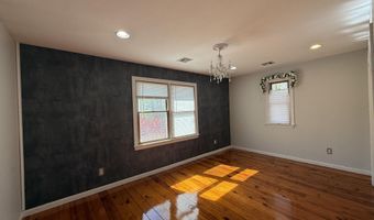 605 Farrelly Ave, Bayville, NJ 08721