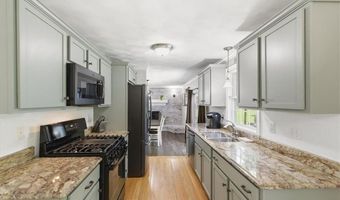 127 Sun Valley Dr, Cumberland, RI 02864