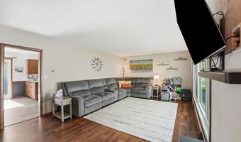 205 Victoria Dr, Alexandria, MN 56308