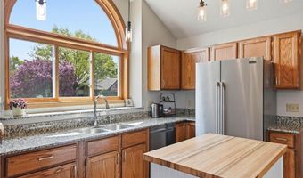 7135 Upper 157th St W, Apple Valley, MN 55124