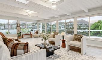 1373 Kupau St, Kailua, HI 96734