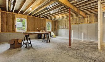 1724 28th St, Bedford, IN 47421