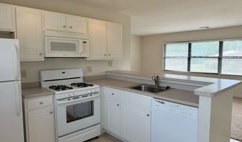 78 Montoya Cir, Branford, CT 06405