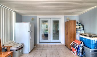 2 CLARK Dr, Barrington, NJ 08007