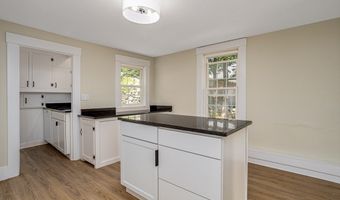 4 Main St, Ashburnham, MA 01430