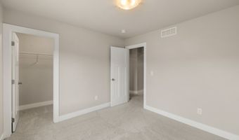 4007 NE 3rd St, Ankeny, IA 50021