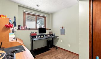 900 E Magnolia Dr, Brandon, SD 57005