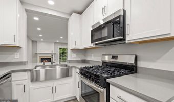 5980 KIMBERLY ANNE Way, Alexandria, VA 22310