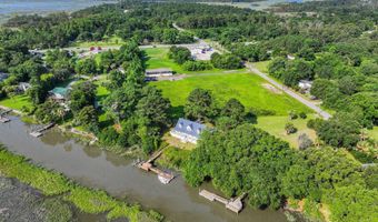 32 Eustis Landing Rd, Beaufort, SC 29907
