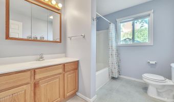 604 Dam Rd, Arnolds Park, IA 51331