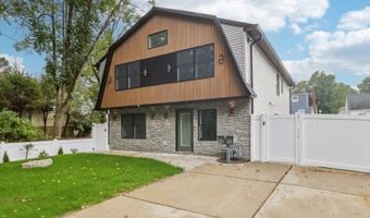 14 Redwood St, Bergenfield, NJ 07621