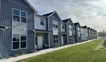 5530 TRUEMAN Unit B, Chubbuck, ID 83202