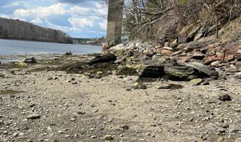 17 Footbridge Rd, Belfast, ME 04915