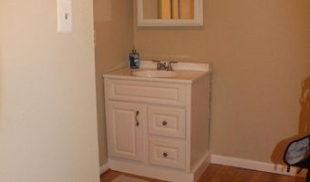 2500 N VAN DORN St 316, Alexandria, VA 22302