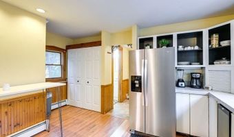 271 Essex St, Bangor, ME 04401
