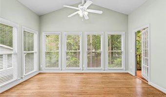 1605 Spinnaker Dr, Alpharetta, GA 30005