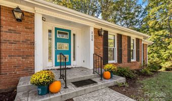 226 Wildflower Rd, Asheville, NC 28804