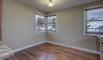 336 E PERSHING St, Appleton, WI 54911