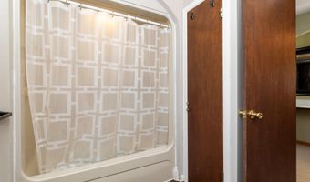 610 5th Ave, Altoona, IA 50009