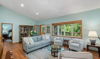 12755 Falcon Ct, Apple Valley, MN 55124