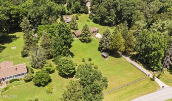 99 Reservoir Rd, Norris, TN 37828