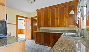 175 Summer St, Auburn, ME 04210