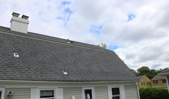 30 Grove Pl, Danbury, CT 06810