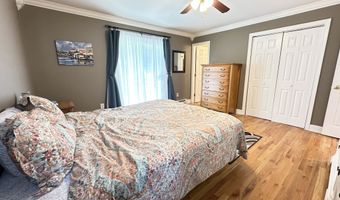42 Taagan Point Rd, Danbury, CT 06811