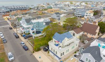221 11th St, Beach Haven, NJ 08008