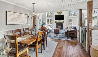 97 Angell Rd, Cumberland, RI 02864