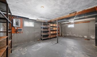 1 Ridgeway Ave, Billerica, MA 01821