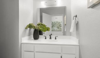 2550 Unicornio St, Carlsbad, CA 92009