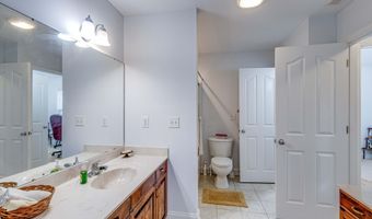 74 Driftwood Ct, Arapahoe, NC 28510